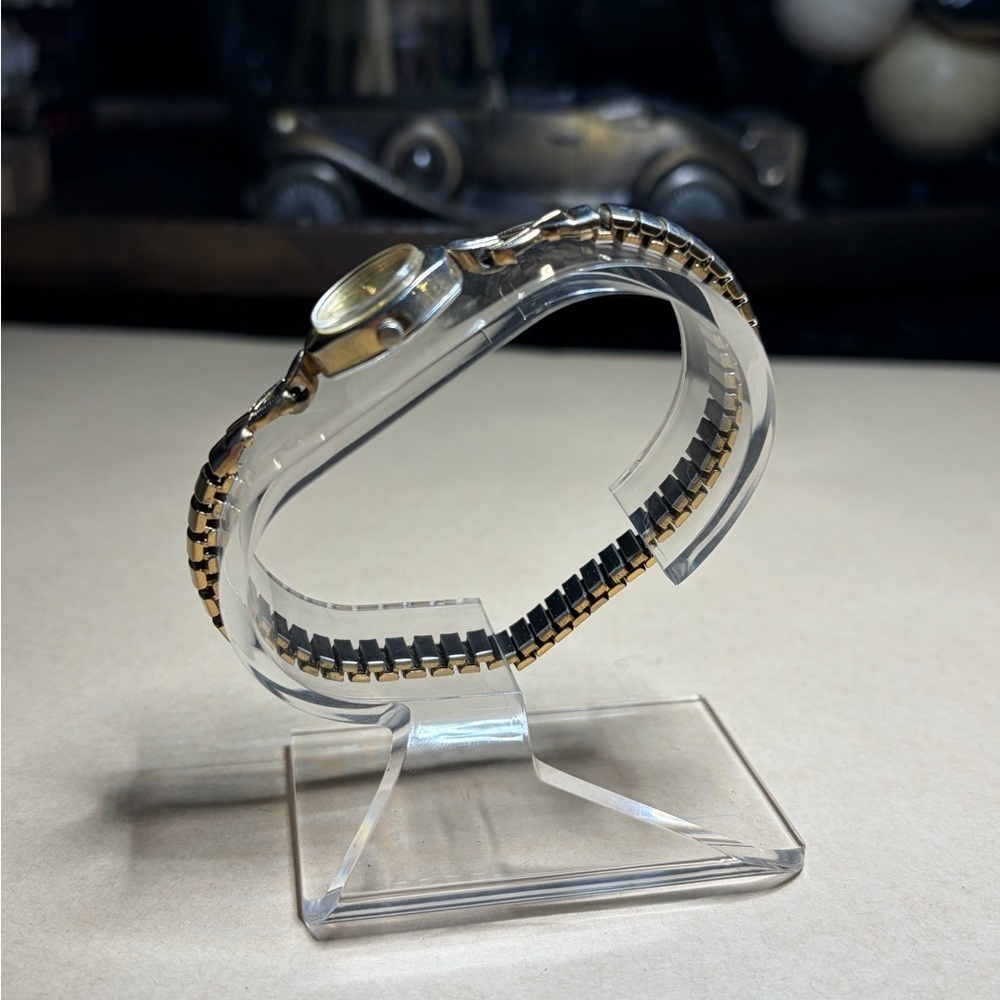 Vintage Sharp Gold Women's Watch - Picture 5 of 7